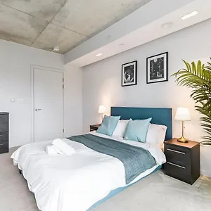 Apartment Khayat Homes - The Curve - One Bed, London